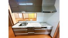 キッチンからご家族との会話ができますね。