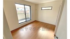 2階洋室のお部屋です