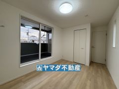 2階洋室6.5帖のお部屋です。