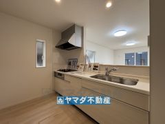 キッチンからご家族との会話ができますね。