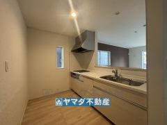 キッチンからご家族との会話ができますね。