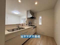 キッチンからご家族との会話ができますね。