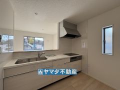 キッチンからご家族との会話ができますね。