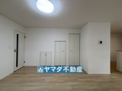 日用品の整理に便利なリビング収納が充実