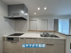 キッチンからご家族との会話ができますね。