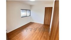 2階洋室6帖のお部屋です