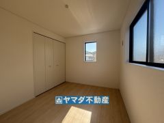 2階洋室6帖のお部屋です。