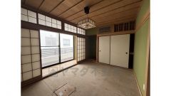 和室には囲炉裏が付いています