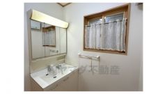 三面鏡タイプの洗面台