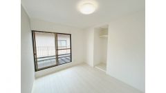 2階洋室6帖のお部屋です。