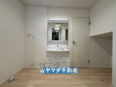 三面鏡タイプの洗面台