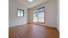 2階洋室6帖のお部屋です。