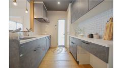 たっぷり収納のキッチン