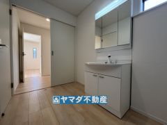 三面鏡タイプの洗面台