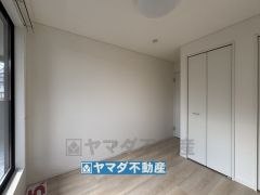 2階洋室5帖のお部屋です。