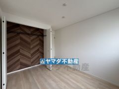2階洋室のお部屋です。