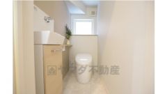 お手入れ簡単なタンクレストイレ