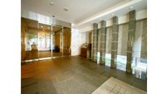 セキュリティもしっかりしたエントランス