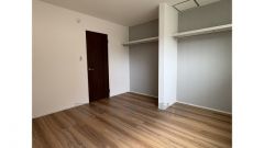 2階洋室8.0帖のお部屋です。