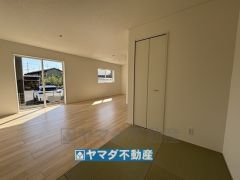 畳コーナがあると普段は家事スペースに利用できますね。