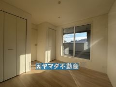 2階洋室5.7帖のお部屋です。