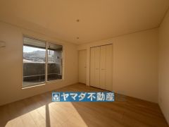 2階洋室8帖のお部屋です